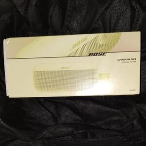 NEW - Bose SoundLink Flex Portable Speaker - CITRUS YELLOW